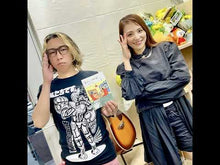 ギャラリービューア＃磯谷友紀 ＃ながたんと青と―いちかの料理帖―　１０ ｲｿﾔﾕｷ 講談社 ながたんと青と-いちかの料理帖-(10) (KC Kiss) : Yuki Isoya Nagatan and Blue - Ichika's Cooking Book - 10 :9784065314425に読み込んでビデオを見る
